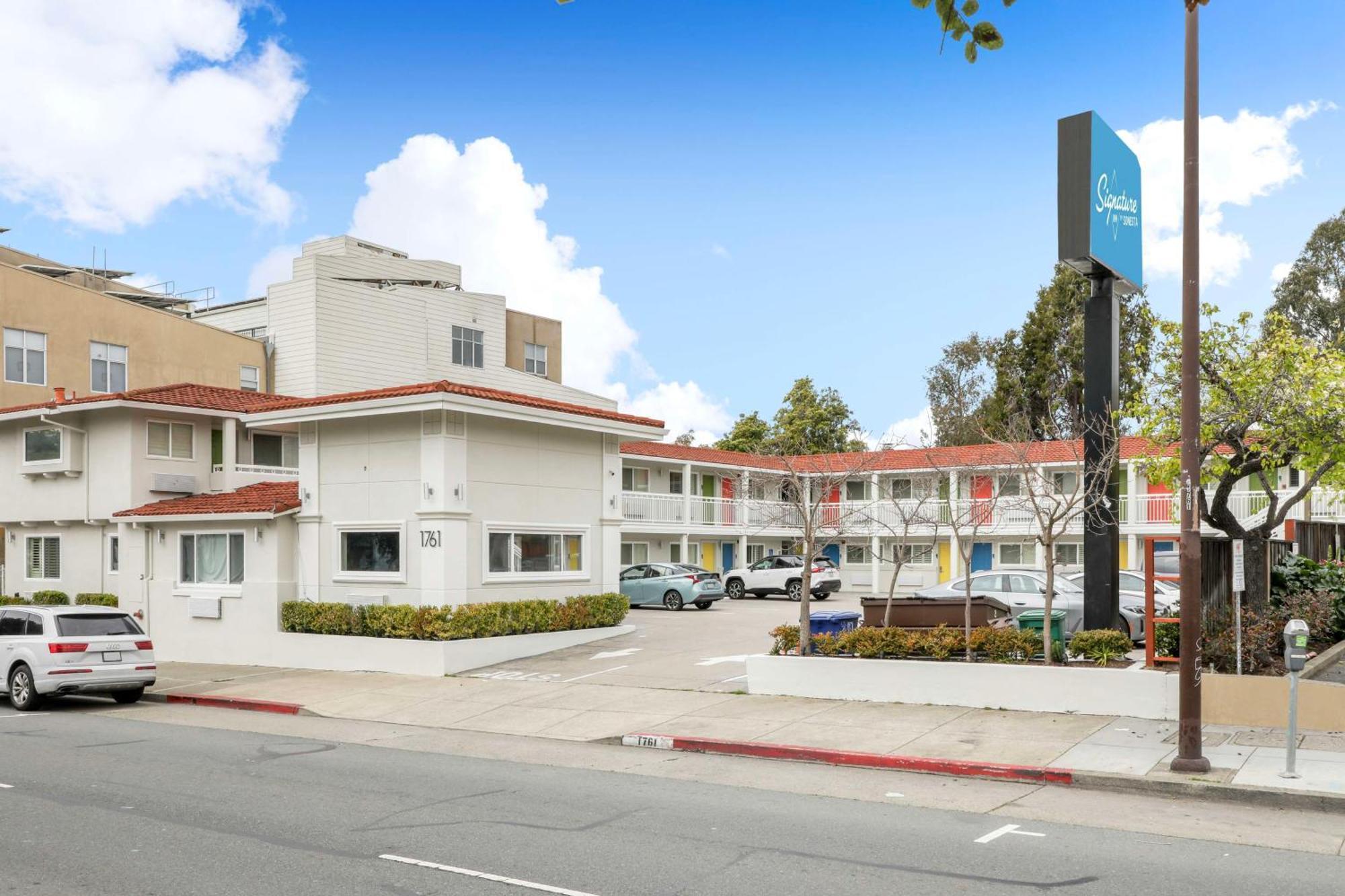 Signature Inn Berkeley Exterior photo