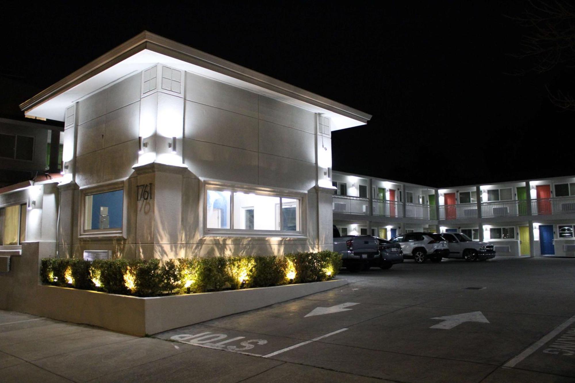 Signature Inn Berkeley Exterior photo