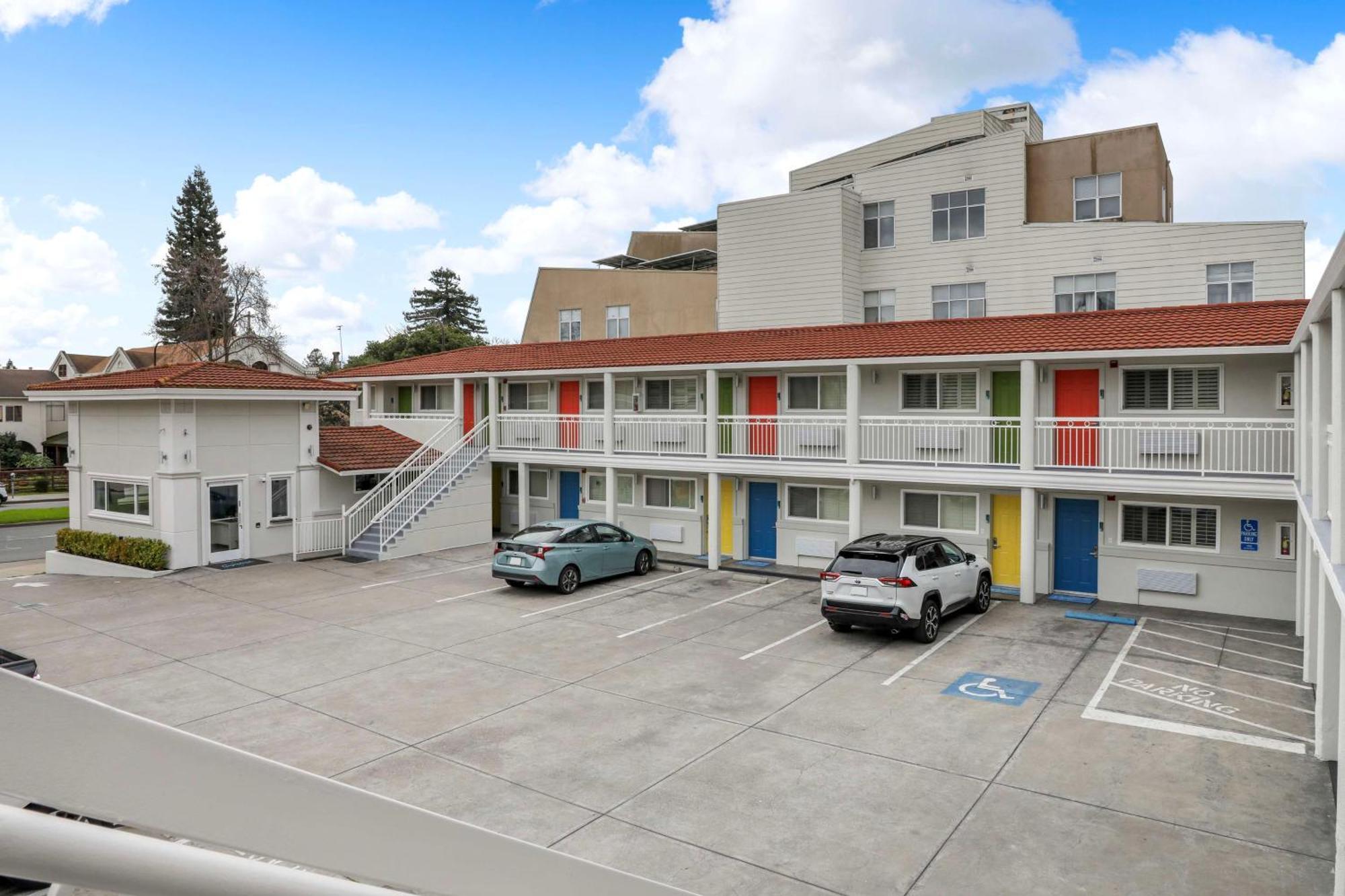 Signature Inn Berkeley Exterior photo