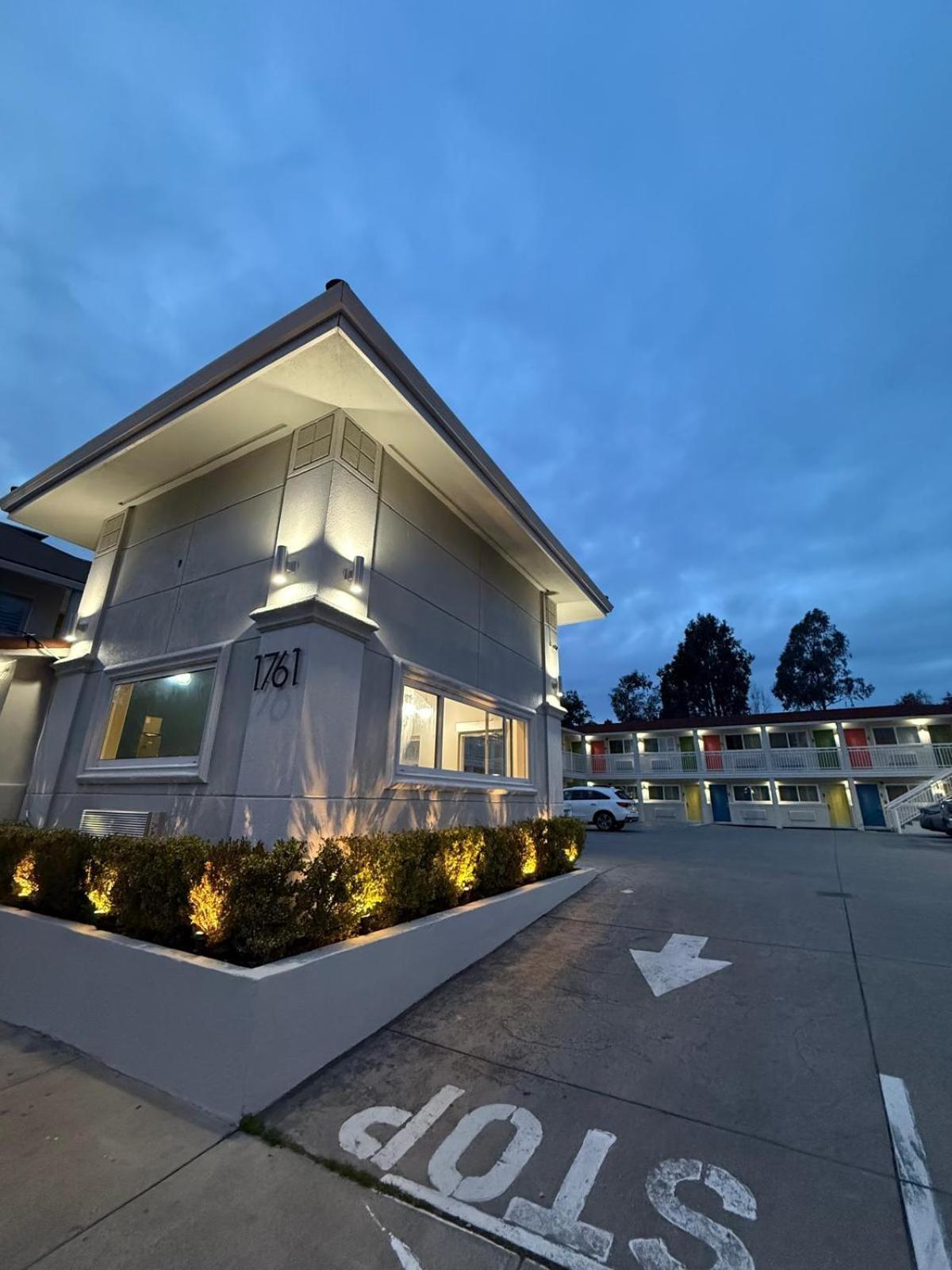 Signature Inn Berkeley Exterior photo