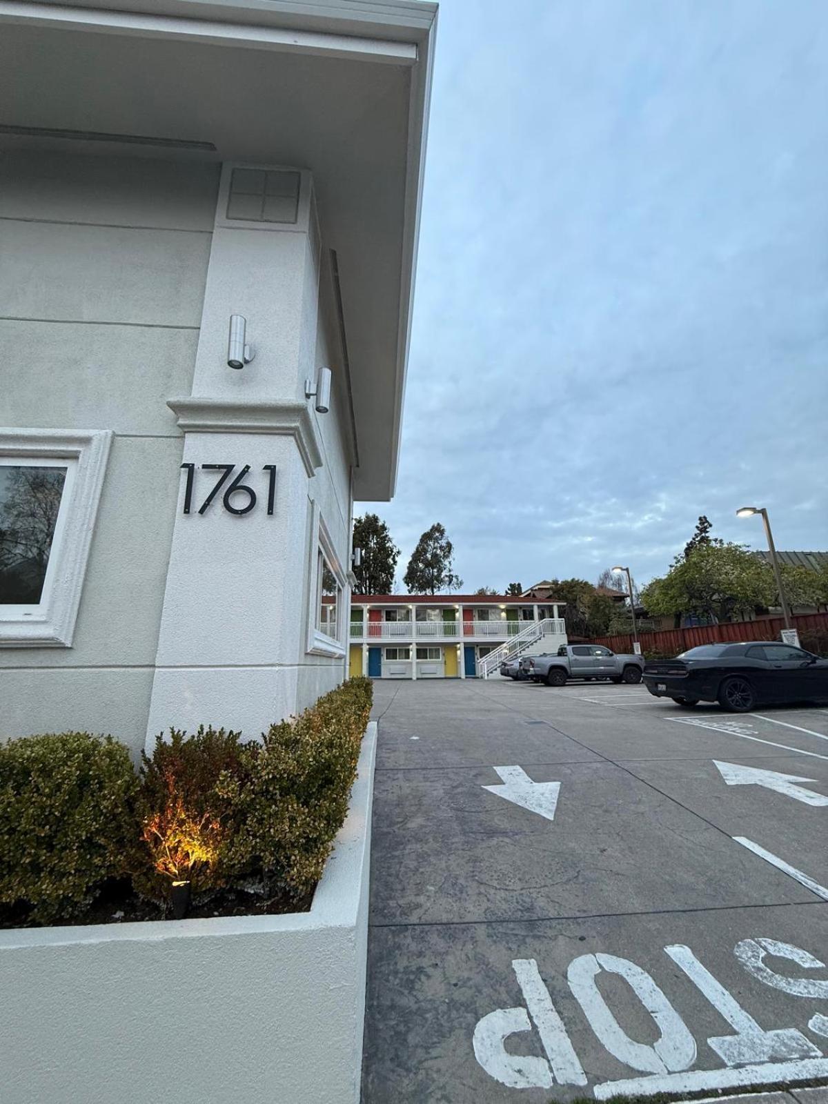 Signature Inn Berkeley Exterior photo